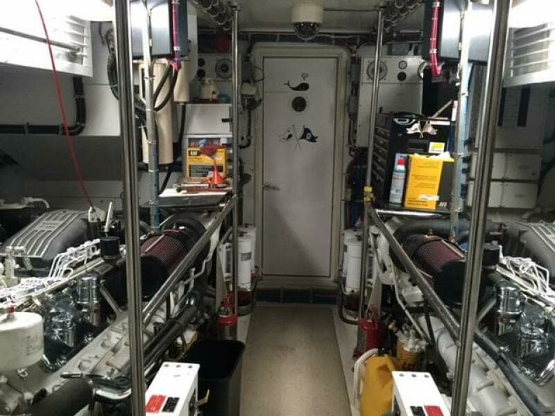 1998 Hatteras Sport Deck