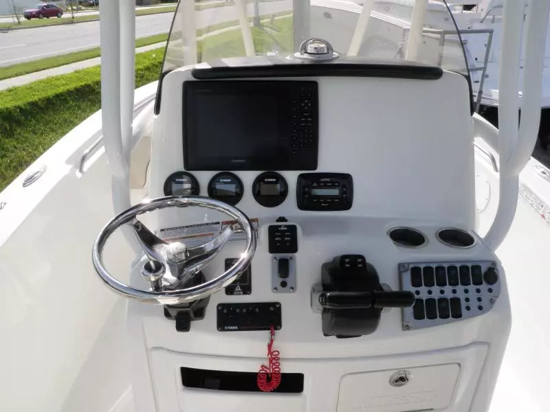 2015 NauticStar 2500 XS Center Console