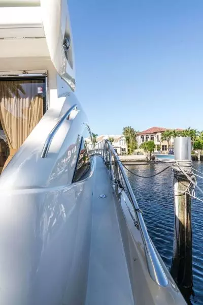 2010 Sunseeker Predator