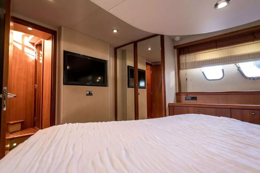 2010 Sunseeker Predator