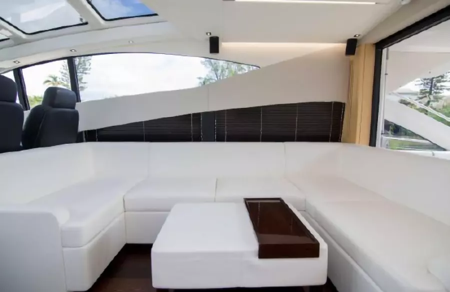 2018 Sunseeker Predator