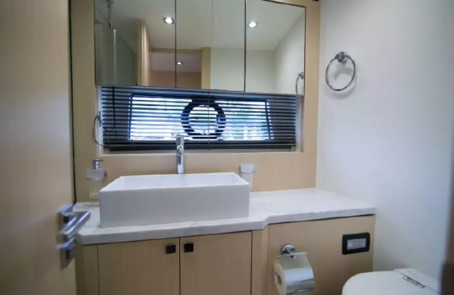 2018 Sunseeker Predator