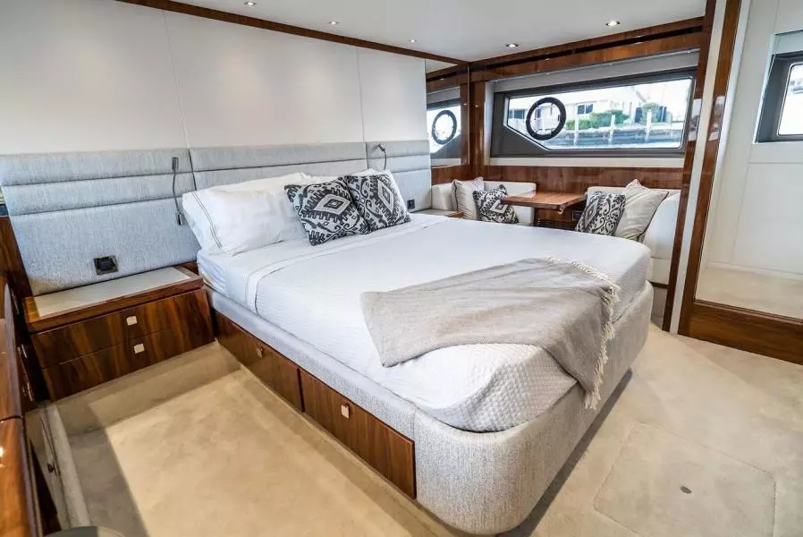 2019 Sunseeker Manhattan
