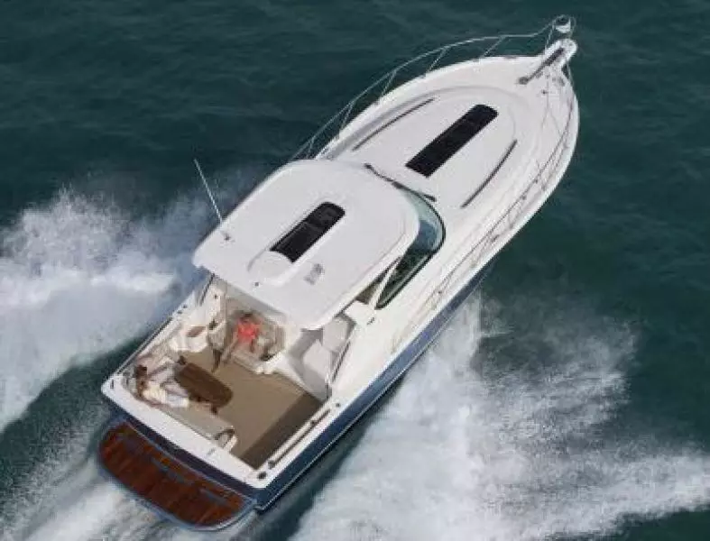 2017 Tiara Yachts 