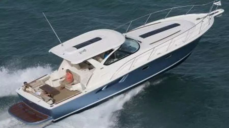 2017 Tiara Yachts 