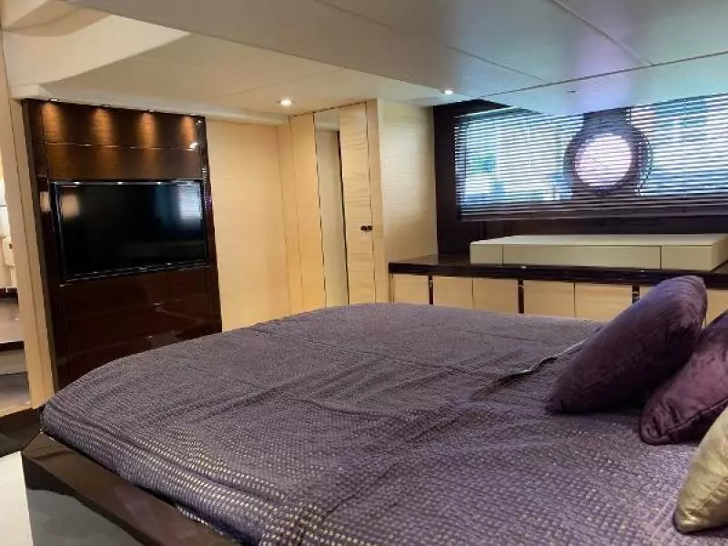 2014 Sunseeker San Remo