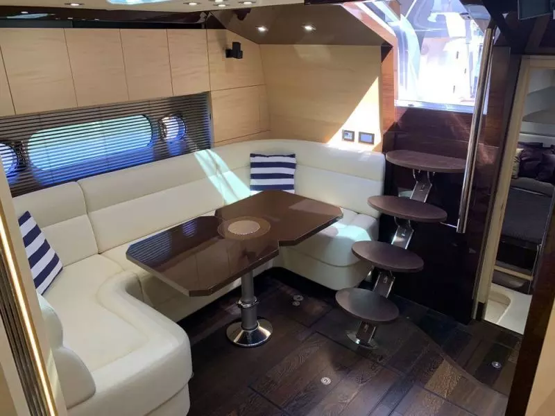 2014 Sunseeker San Remo