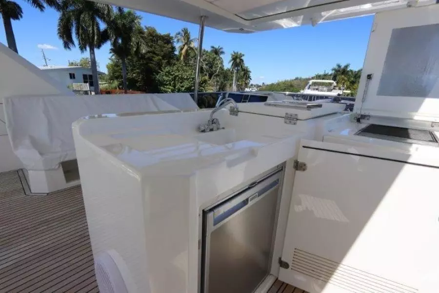 2017 Prestige Motoryacht