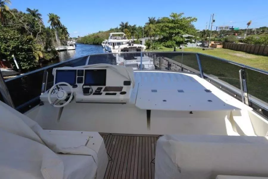 2017 Prestige Motoryacht