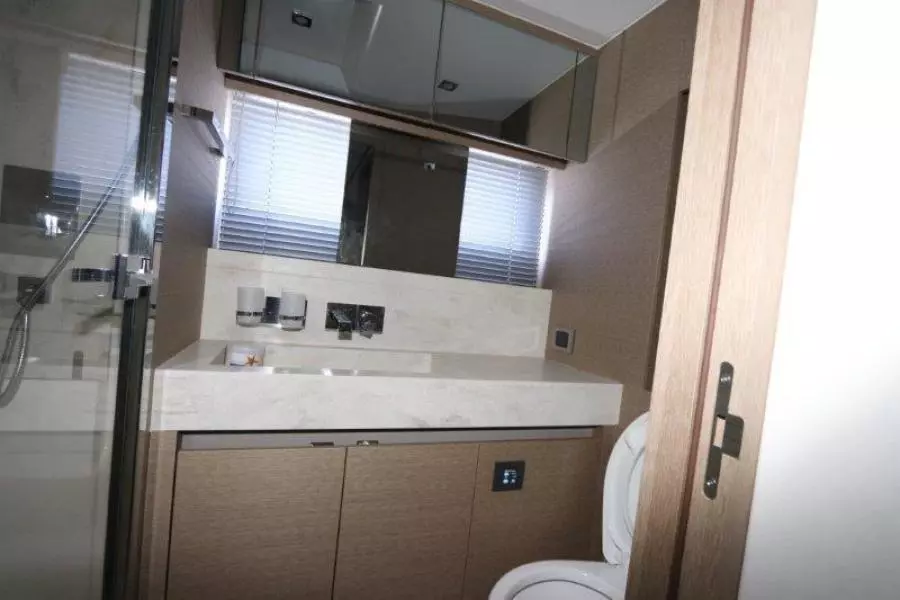 2017 Prestige Motoryacht