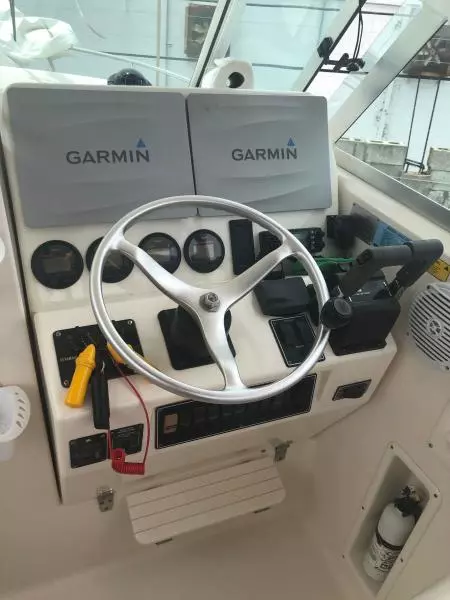 2003 Pursuit 2870 Walkaround