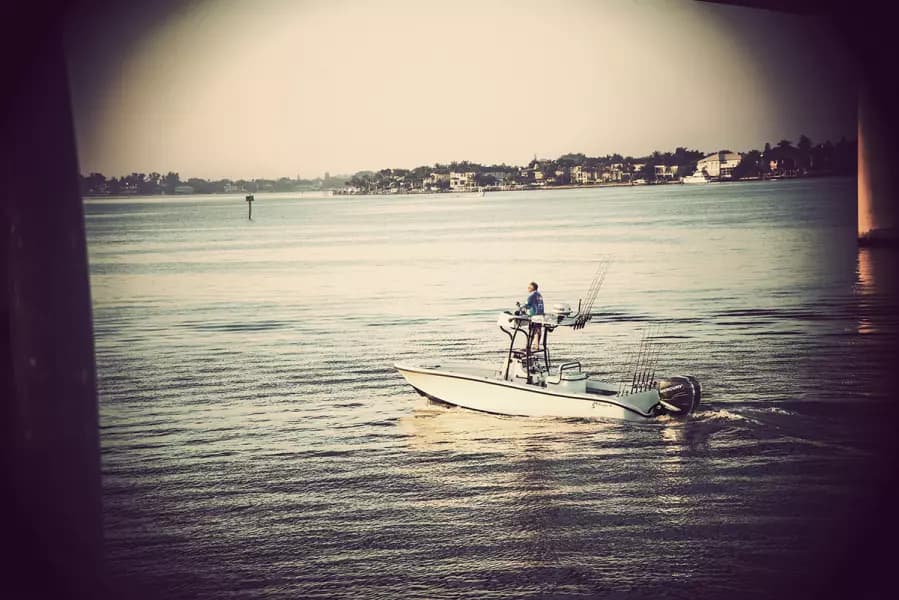 2026 Yellowfin 26 Hybrid