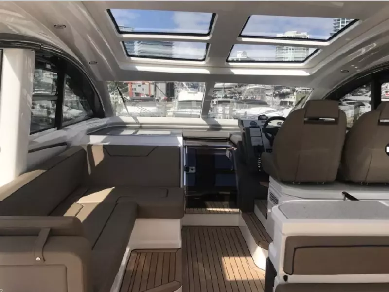 2018 Fairline 53 Targa Open 13