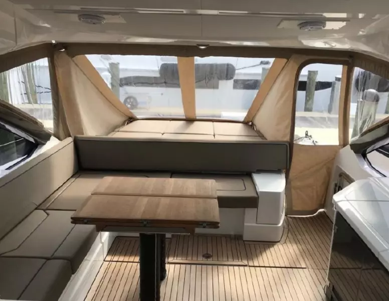2018 Fairline 53 Targa Open 17