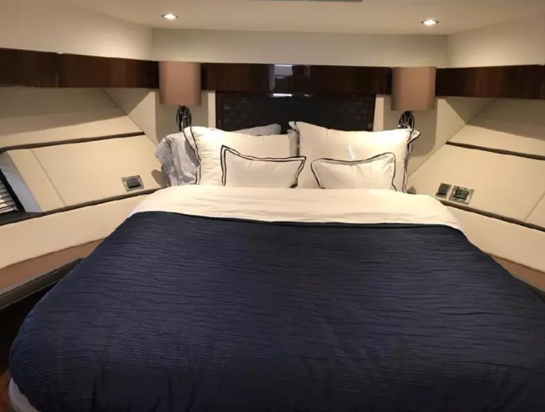 2018 Fairline 53 Targa Open 22