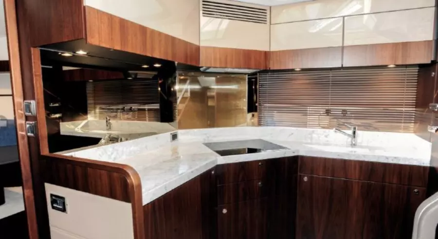 2018 Fairline 53 Targa Open 19