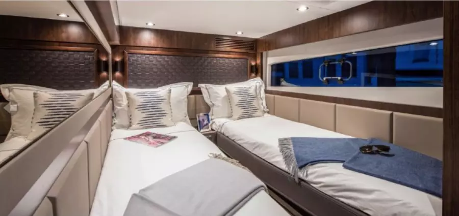 2018 Fairline 53 Targa Open 20