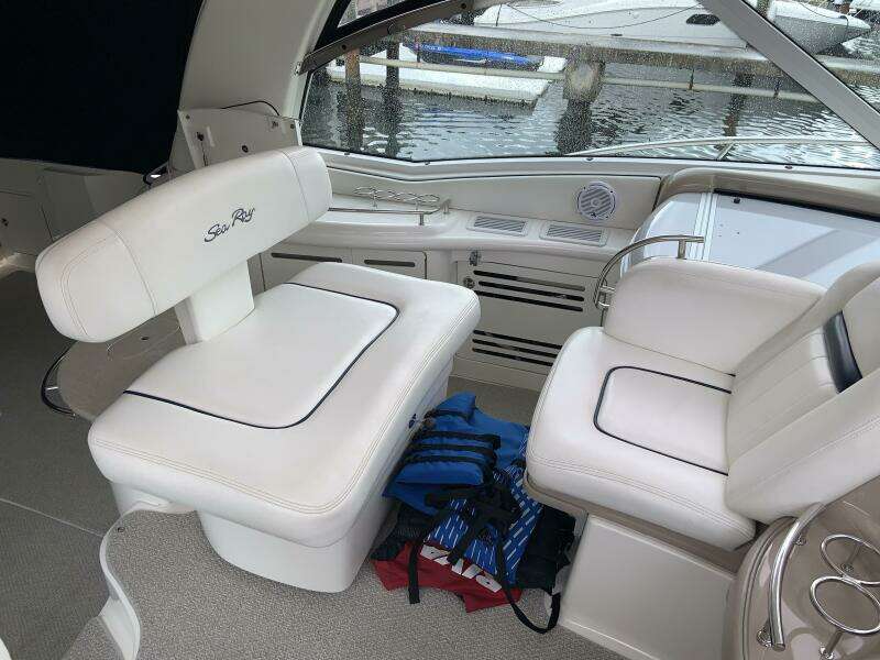 2005 Sea Ray 500 Sundancer