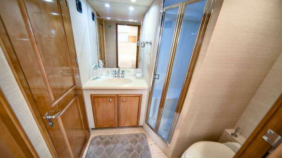 1998 Hatteras Sport Deck