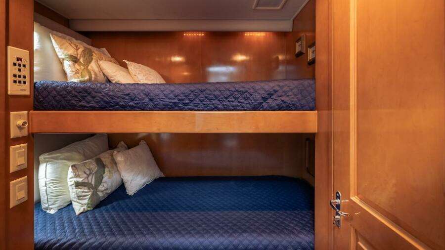 1998 Hatteras Sport Deck