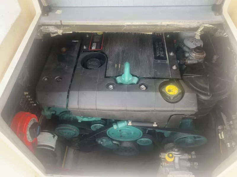 2006 Albemarle 242 Center Console