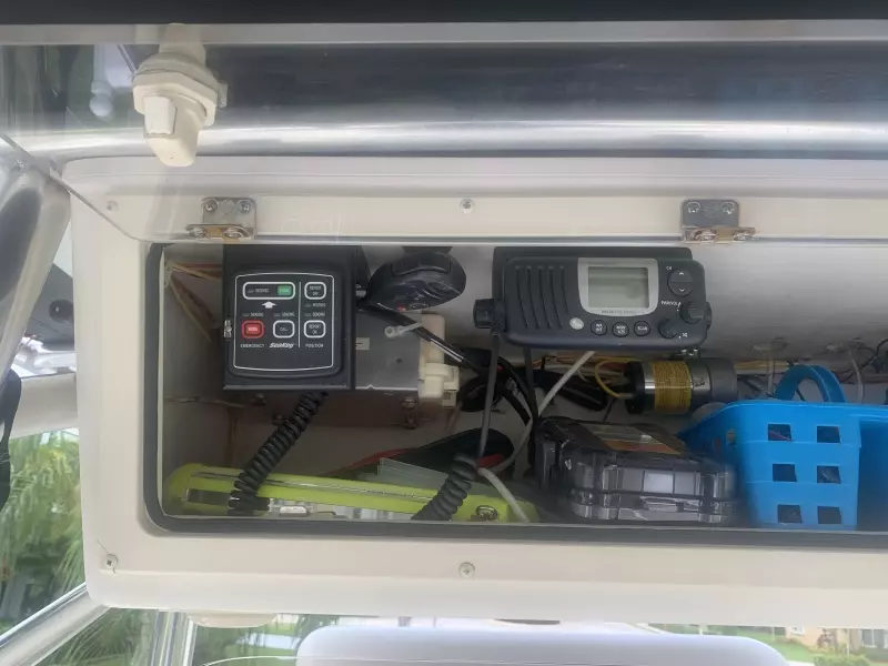 2006 Albemarle 242 Center Console