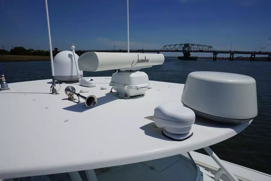 2013 Yellowfin 42 - radar