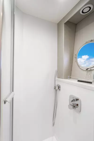 2019 Sunseeker Predator