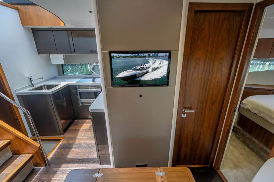 2019 Sunseeker Predator