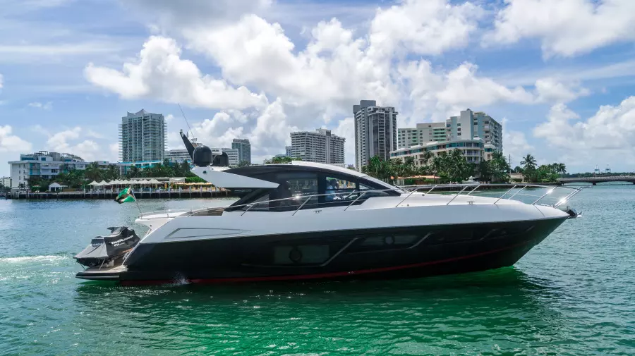 2019 Sunseeker Predator