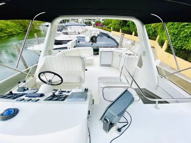 2003 Navigator 5700 Rival