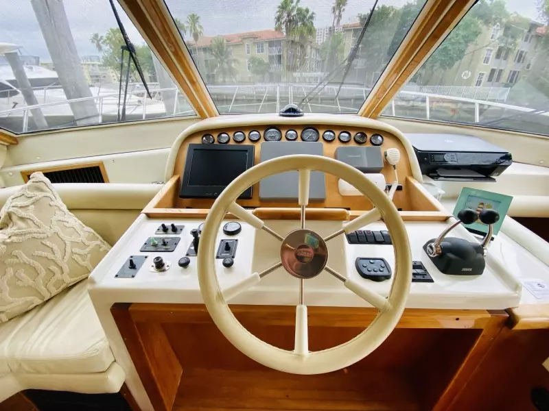 2003 Navigator 5700 Rival