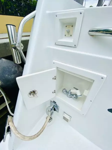 2003 Navigator 5700 Rival