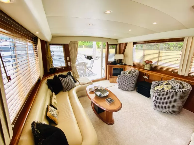 2003 Navigator 5700 Rival