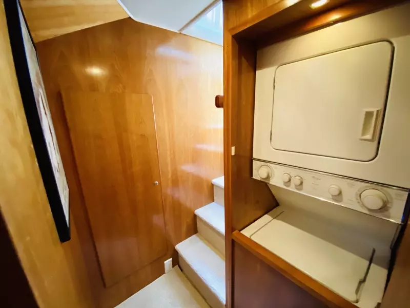 2003 Navigator 5700 Rival