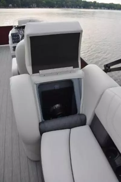 2025 Starcraft SLS 1