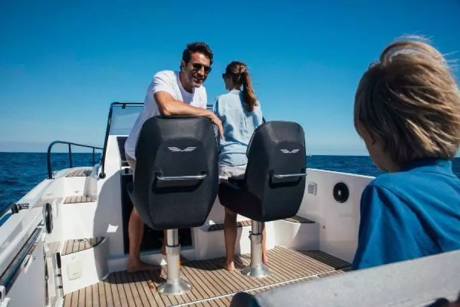 2026 Beneteau Flyer 8 SunDeck