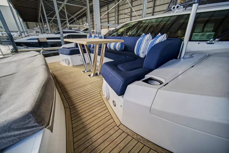 2019 Sunseeker 86 Yacht