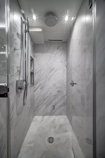 2019 Sunseeker 86 Yacht