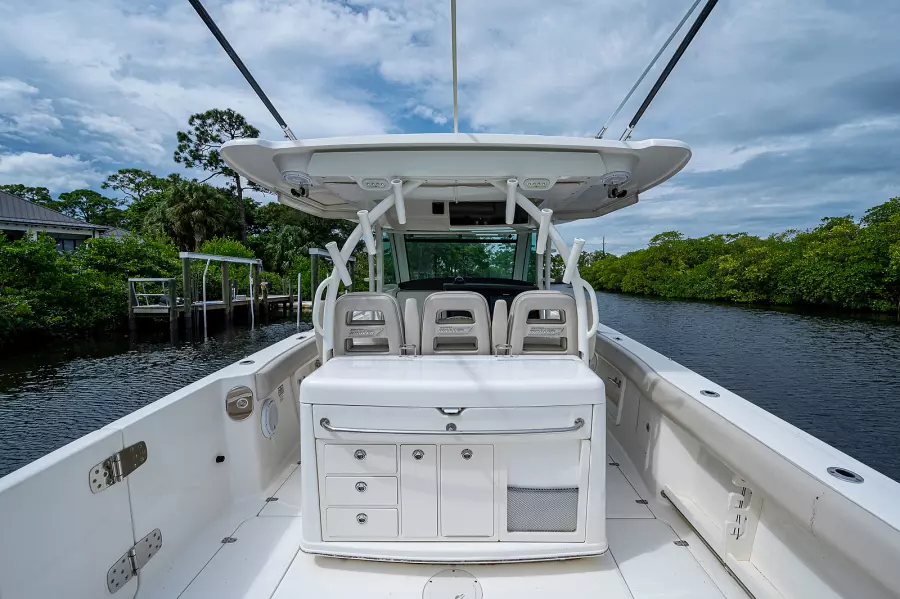 2017 Boston Whaler 370 Outrage