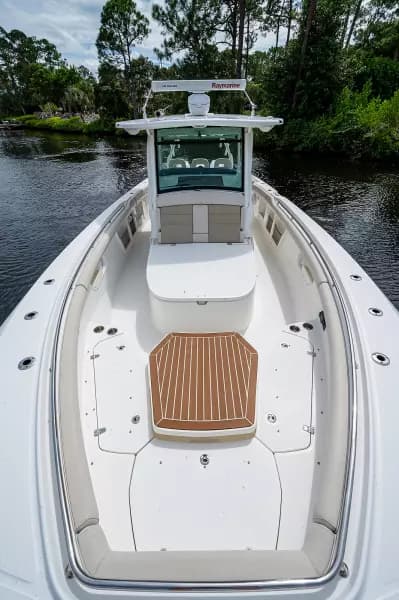 2017 Boston Whaler 370 Outrage