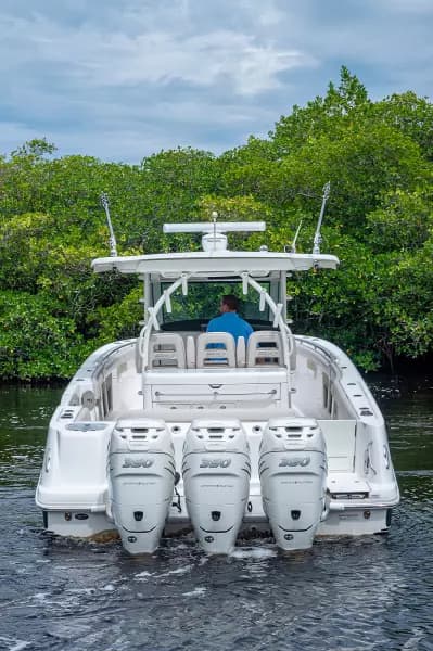 2017 Boston Whaler 370 Outrage