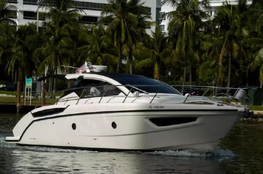 2013 Azimut Atlantis 38