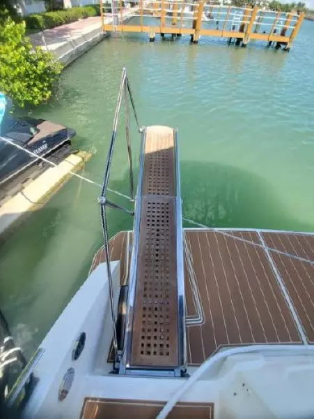 2013 Azimut Atlantis 38