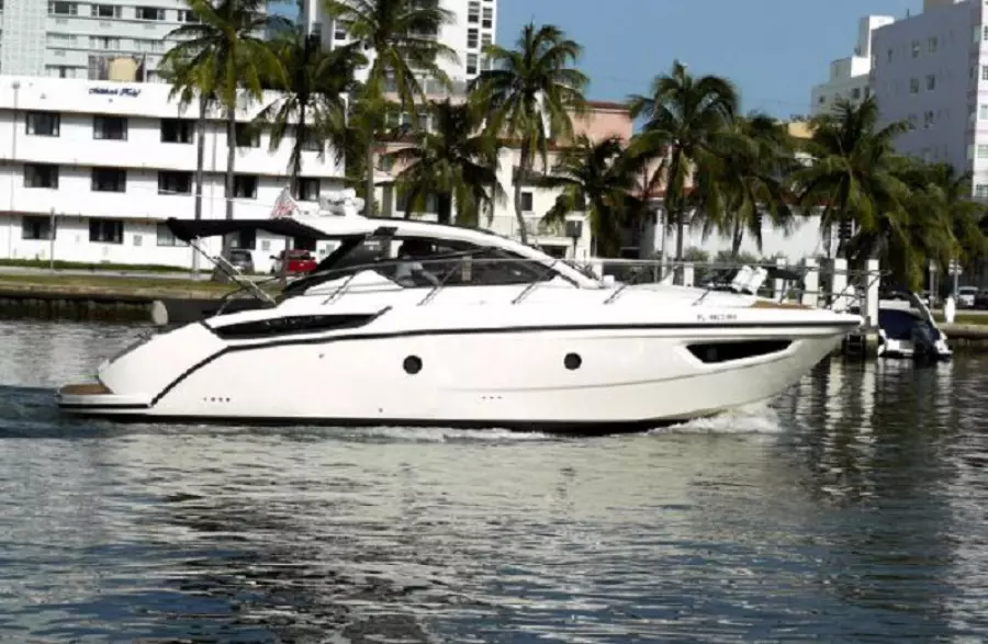 2013 Azimut Atlantis 38