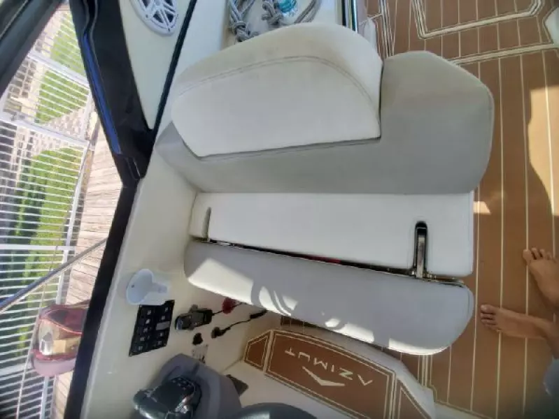 2013 Azimut Atlantis 38
