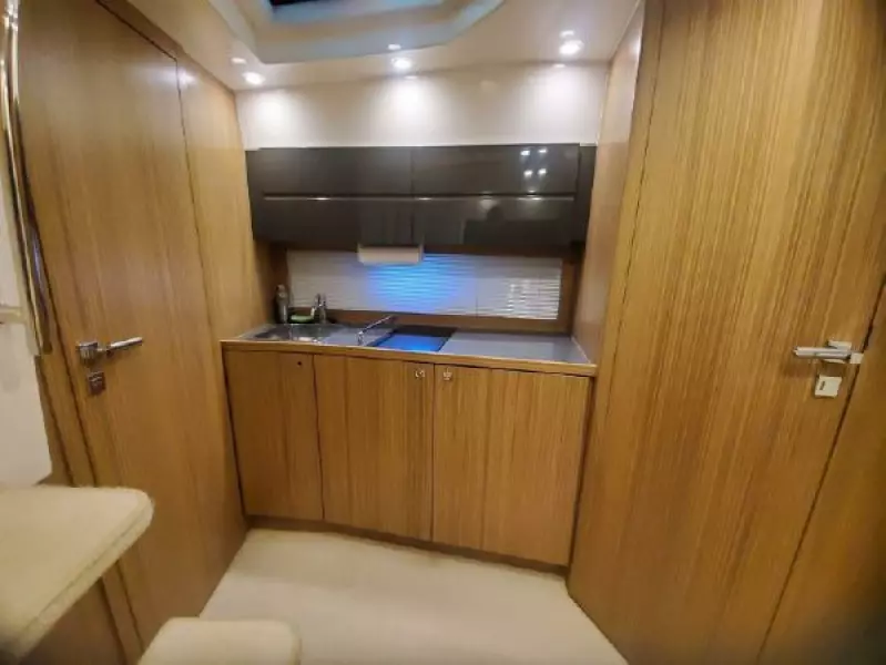 2013 Azimut Atlantis 38