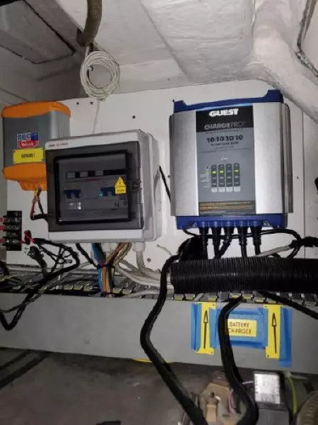 2013 Azimut Atlantis 38