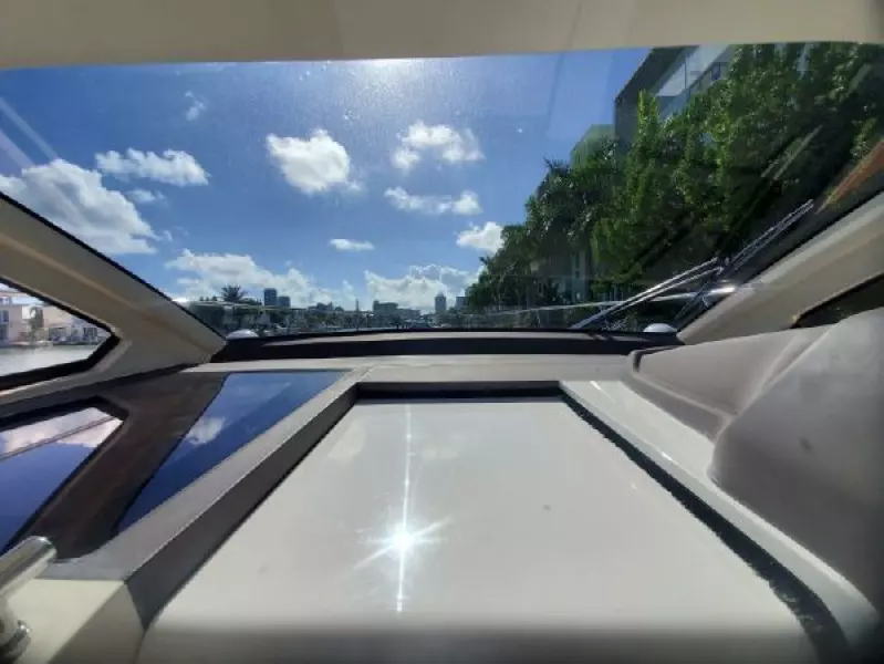 2013 Azimut Atlantis 38