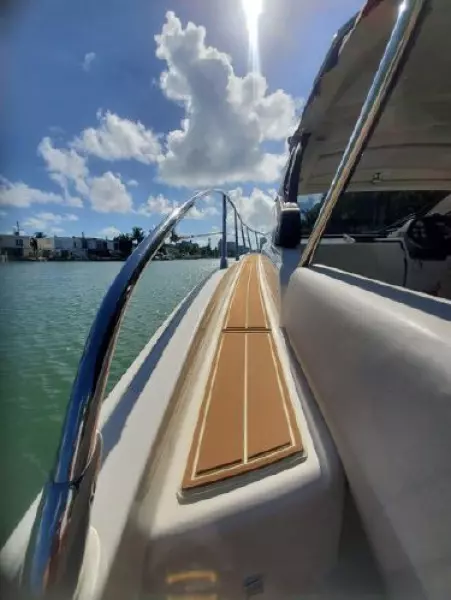 2013 Azimut Atlantis 38